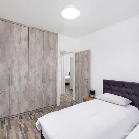 Happy - Halefka Court