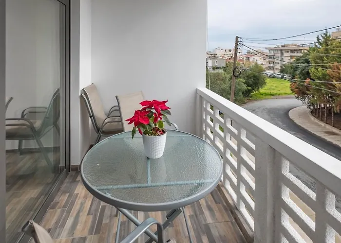 Happy - Halefka Court